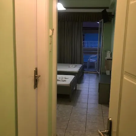 Eva Hotel *